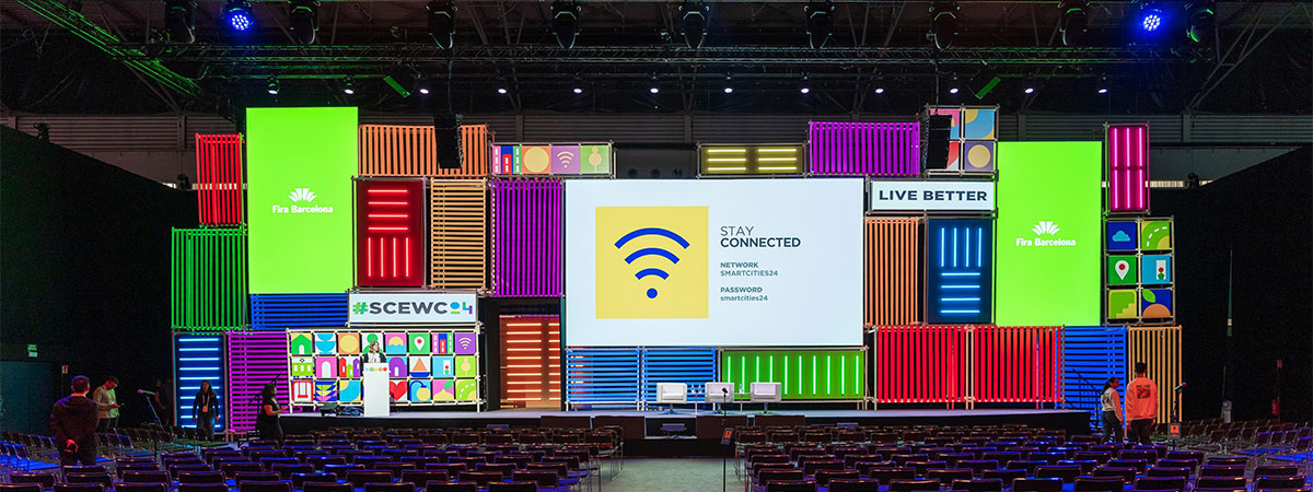 Fluge ShowTex AV Drop, StretchTulle, Molton, FP Blackout, Cyclo 75 for Smart City Expo World Congress