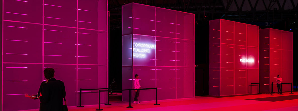 Fluge ShowTex AV Drop, StretchTulle, Molton, FP Blackout, Cyclo 75 for Smart City Expo World Congress