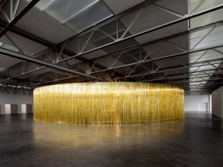 ShowTex SlitDrape for Woman in E - Ragnar Kjartansson