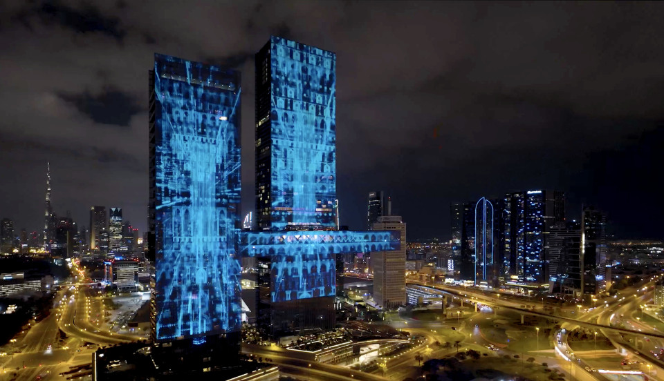 Record-breaking mesh screen by ShowTex for resort opening