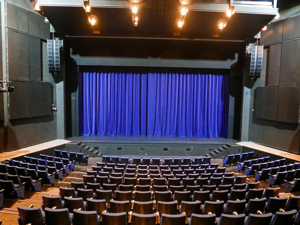 ShowTex Velours Paris CS, DekoTaft, Wool Serge Panne for Y-Theatre