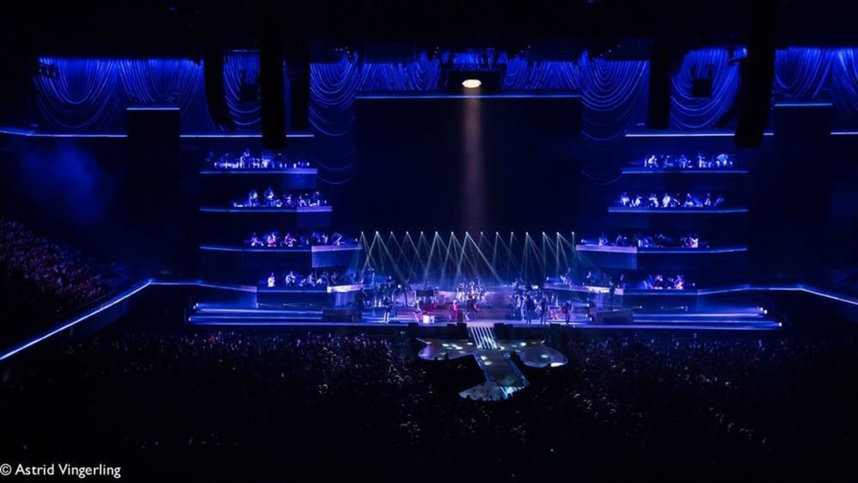 ShowTex StretchVelours for Symphonica in Rosso