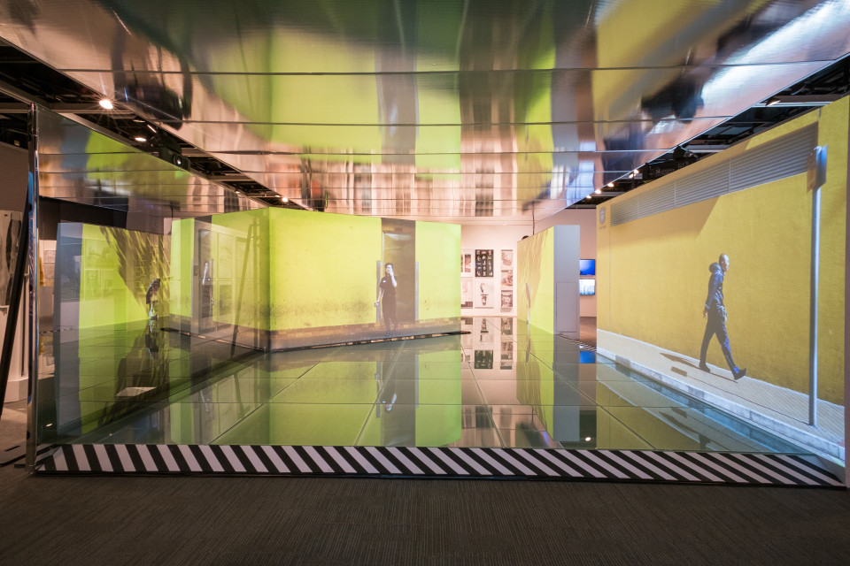 ShowTex GiantMirror, EasyDrape, RP Off-White, FP Blackout for UABBHK Exhibition