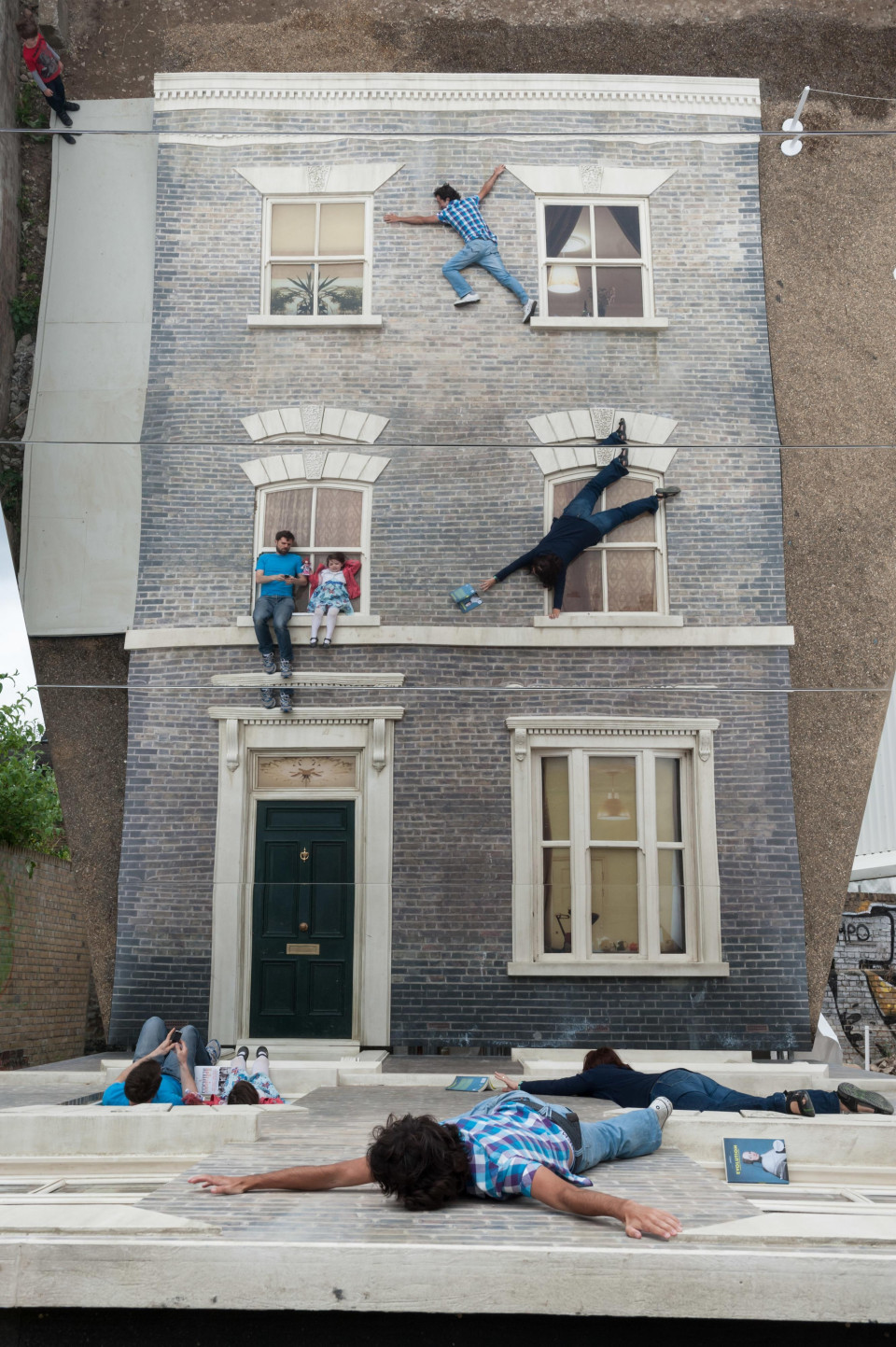 ShowTex GiantMirror for #dalstonhouse