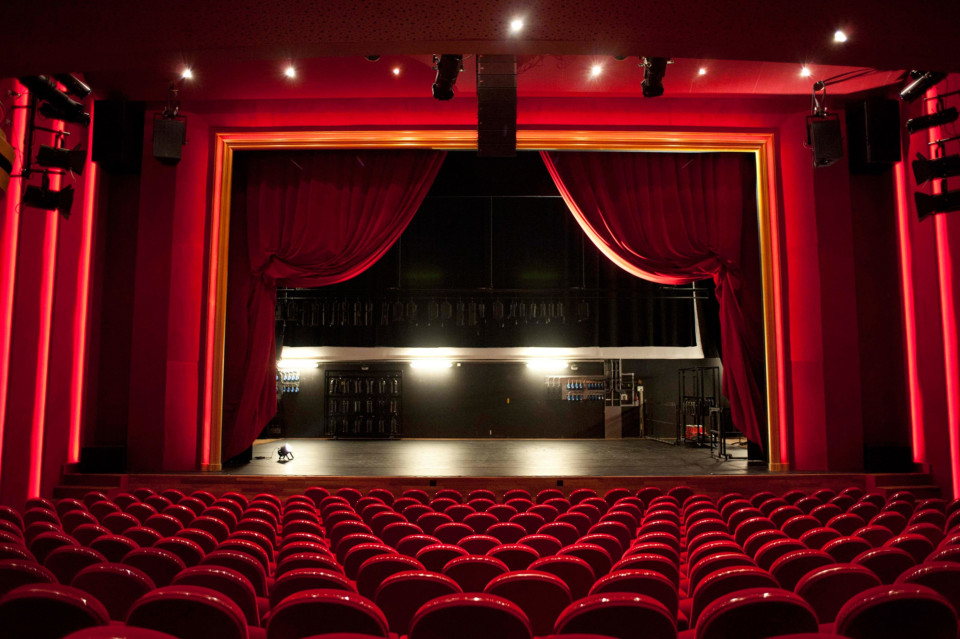 ShowTex Velours Gaudi, Wool Serge Panne, GobelinTulle, Filled Cloth, Molton for DeLaMar Theatre