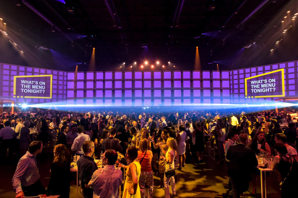 ShowTex Cyclo 150, RP Off-White for EY Vision 2020