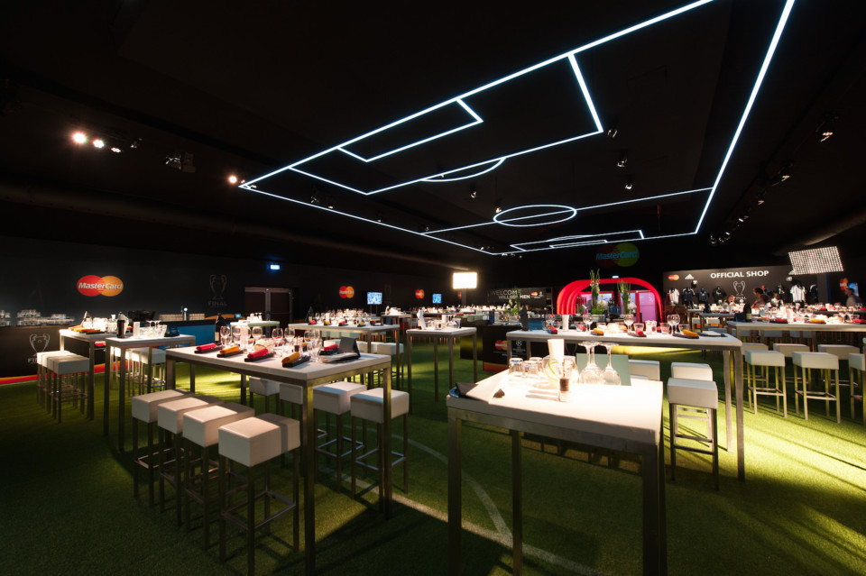 ShowTex EasyDrape, PolyStretch P8 CS Matt, Cyclo 200 for MasterCard VIP lounge UEFA Champions League Final