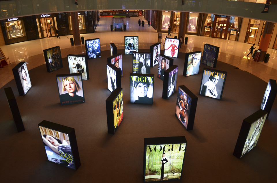 Printed ShowTex light cubes for 25 years Vogue