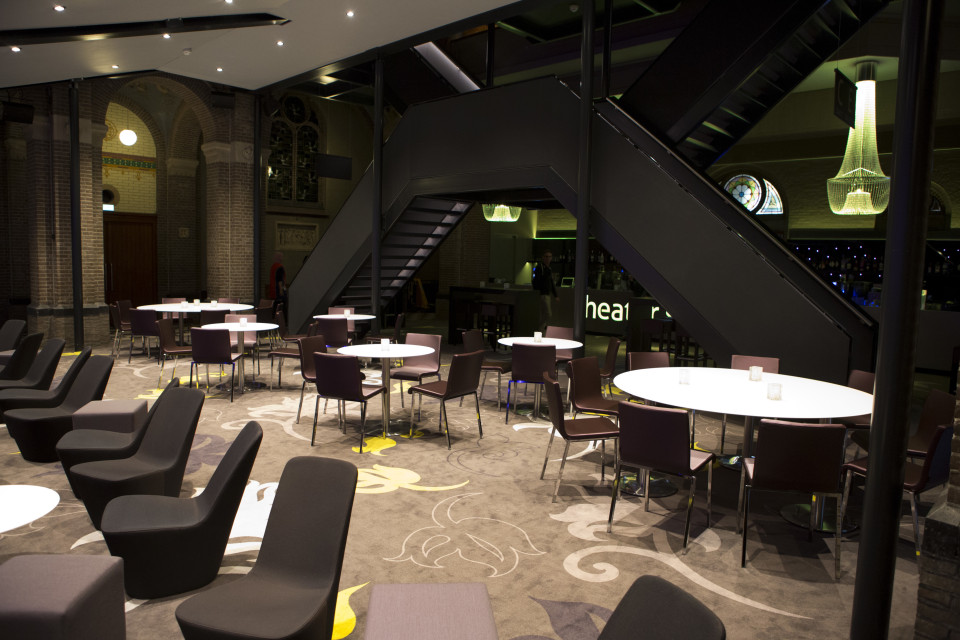 Showtex Velours, Cyclo 200, ShowLED Classic, Wool Serge Panne, GobelinTulle, Flanel, DanceCarpet for t Speelhuis Theatre