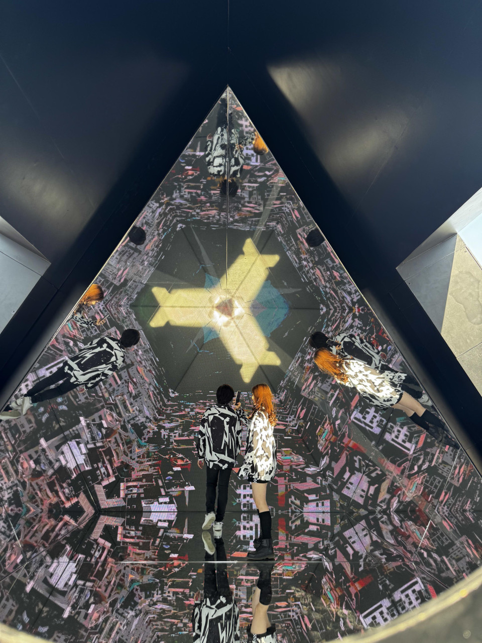 ShowTex GiantMirror for Clockenflap Festival