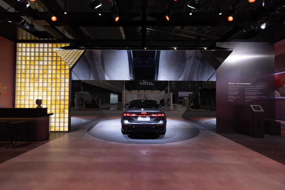 ShowTex GiantMirror for Shanghai Design Week Audi Booth